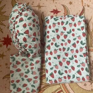 Strawberry Print Twin Bedding Sheet Set